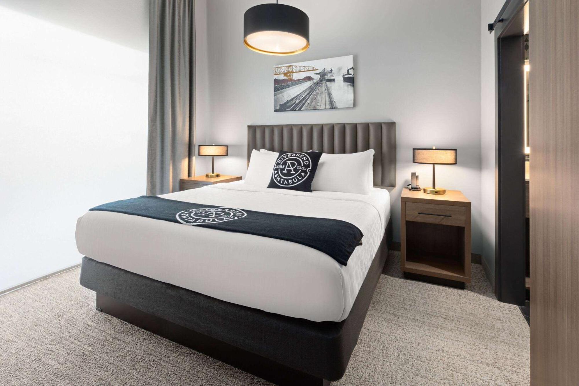 Riverbend Hotel And Suites, Trademark Collection By Wyndham Ashtabula Eksteriør bilde